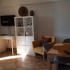 Climatise Avec Terrasse Au Coeur De Apartment Nyons