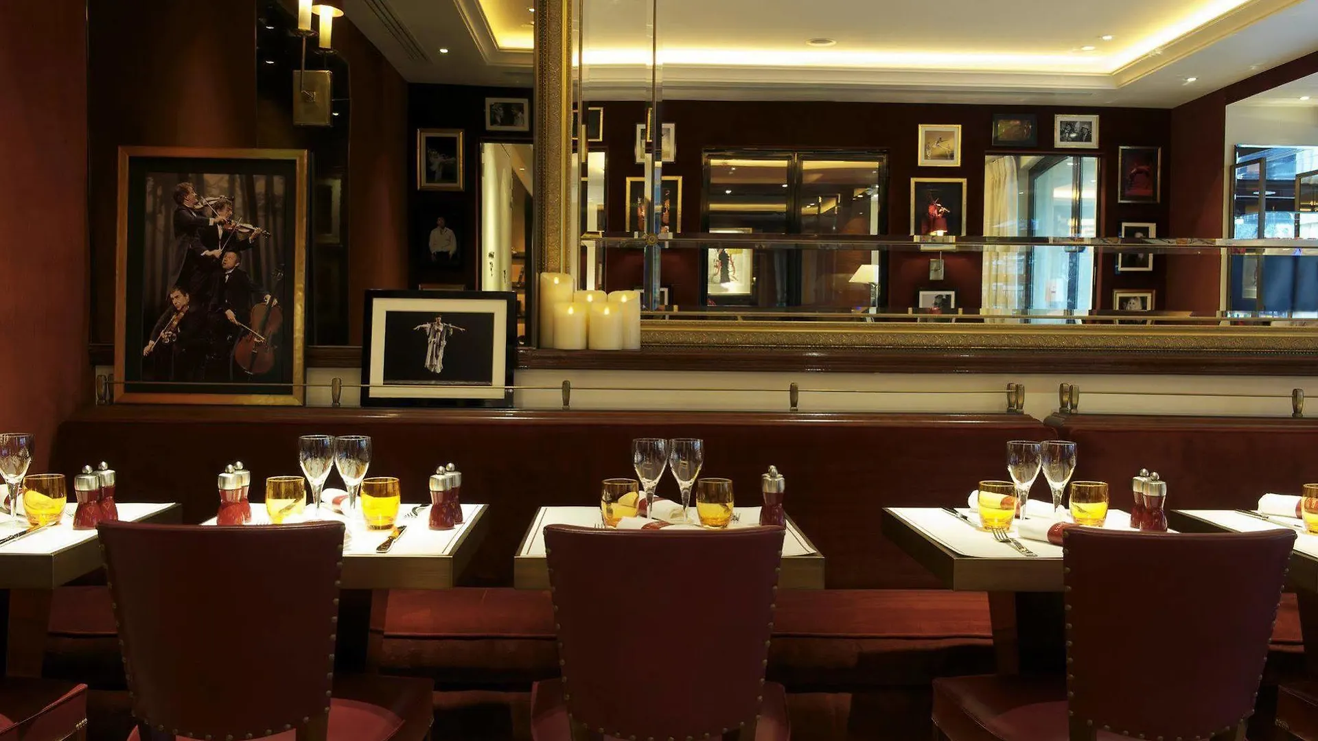 *****  Hotel Montaigne Paris France