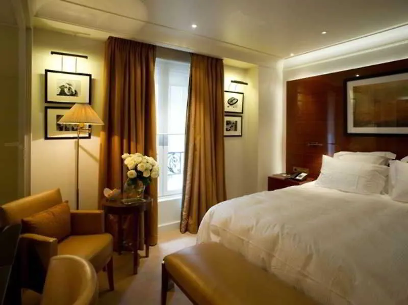 Hotel Montaigne Parigi 5*,